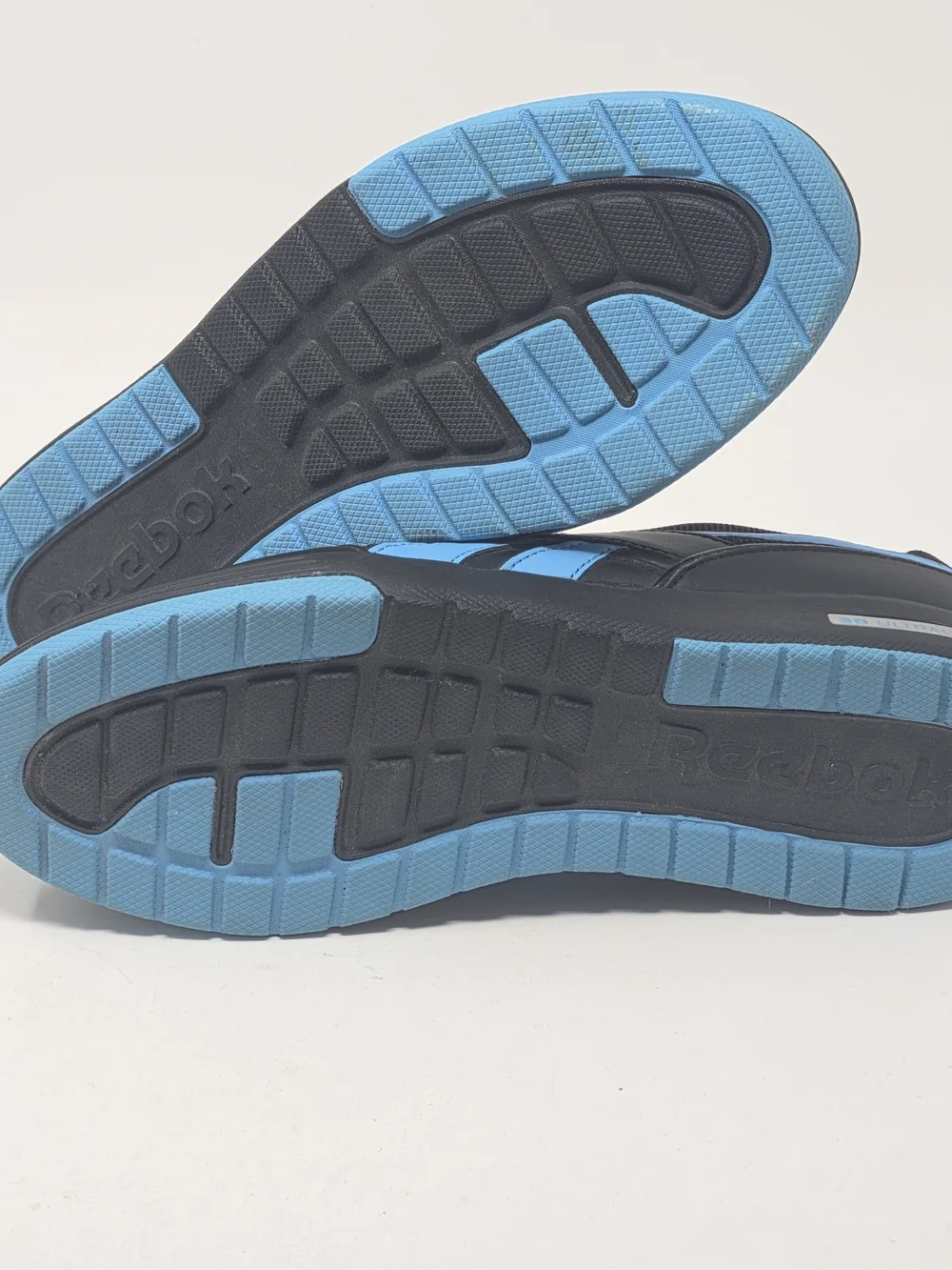 RARE REEBOK Classic Vintage Style Womens Black & Blue Sneaker Size 7.5 NWT